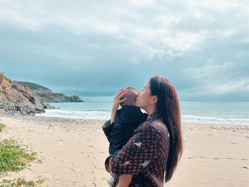 Showbiz Việt ngày 26/2: Bảo Thy nhắn nhủ con trai nhỏ-1