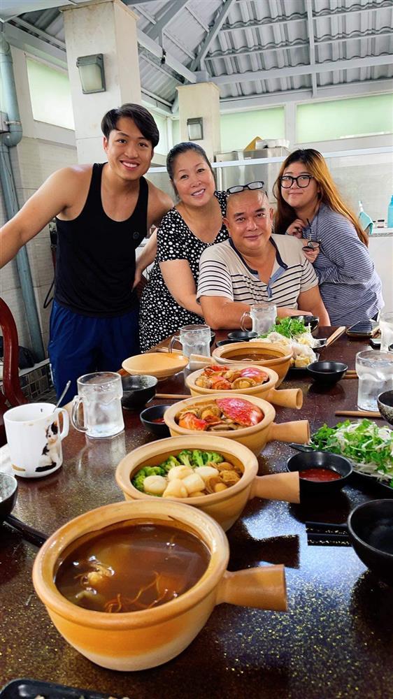 Showbiz Việt ngày 26/2: Bảo Thy nhắn nhủ con trai nhỏ-11