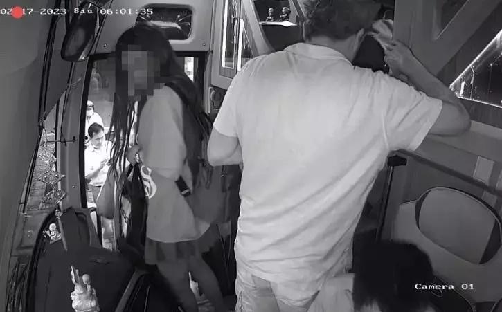 Tình tiết bất ngờ vụ cô gái đòi đi vệ sinh trên cao tốc-2