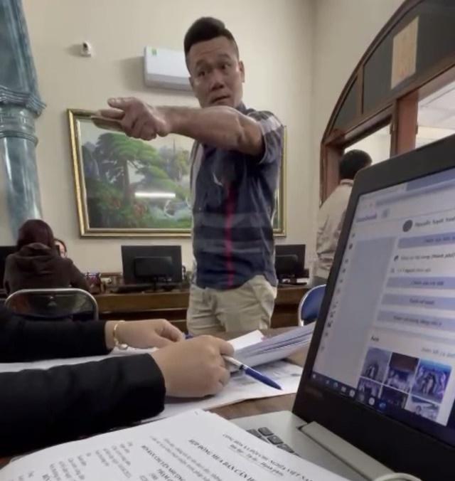 Trưởng phòng công chứng bị đá tím mặt: Đã có kết quả giám định-3