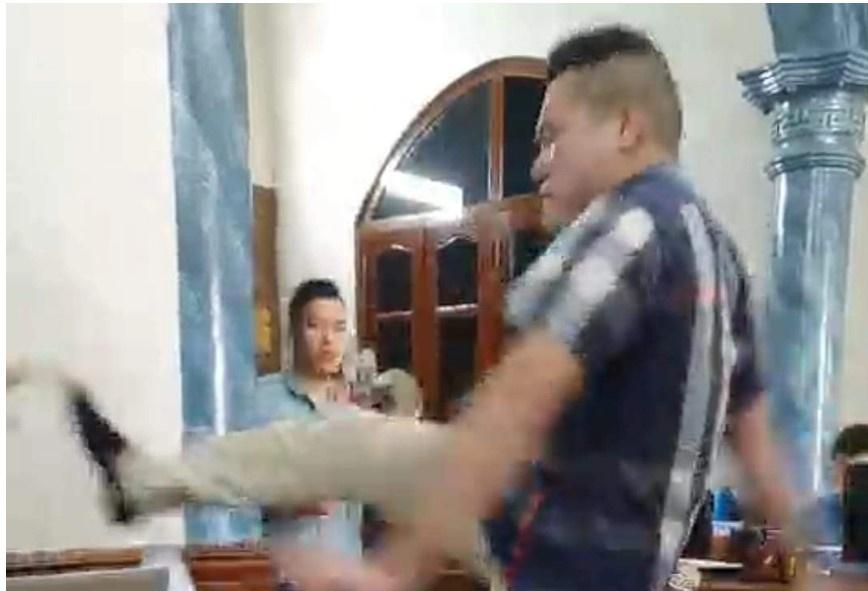 Danh tính kẻ đá thẳng mặt nữ trưởng phòng công chứng-1