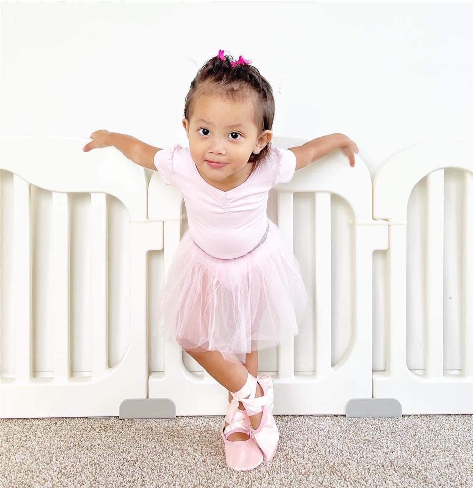 Ái nữ Hồ Ngọc Hà bên ái nữ Đông Nhi, cặp visual cưng xỉu-14