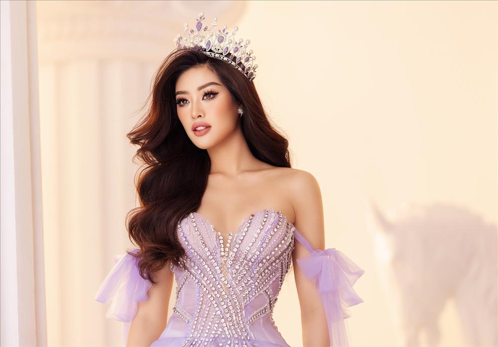 Những lần Khánh Vân mix đồ cao tay với vương miện-5