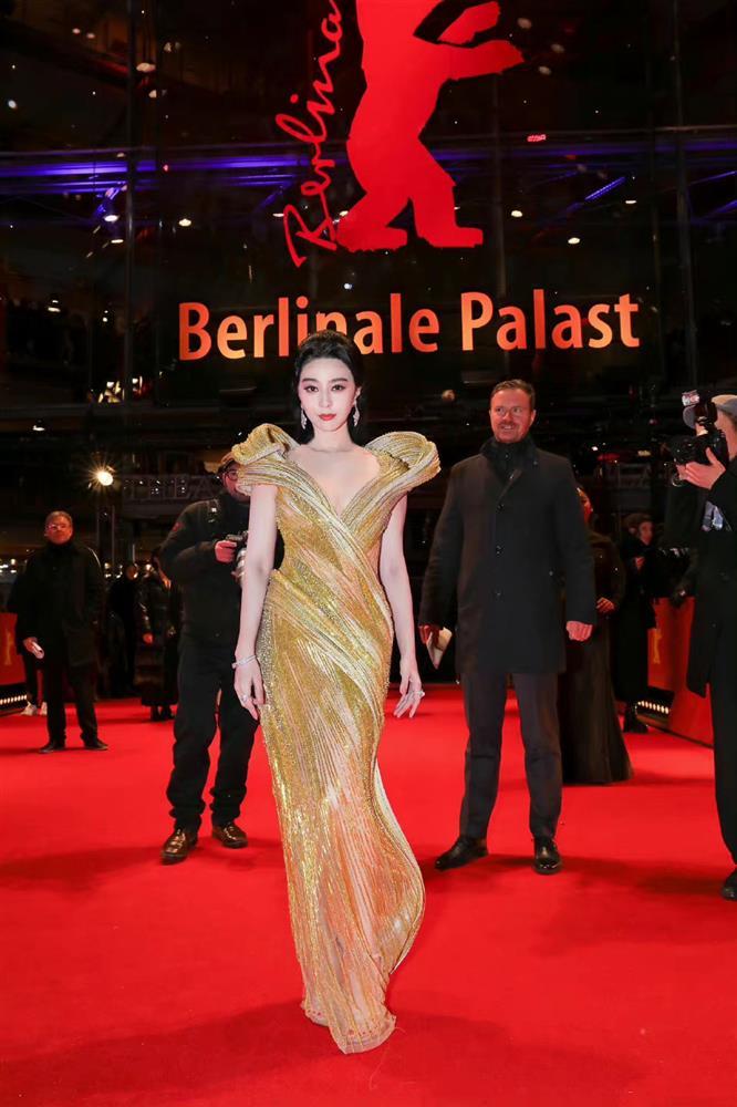 Phạm Băng Băng tái xuất như nữ thần, ảnh cam thường ra sao?-5