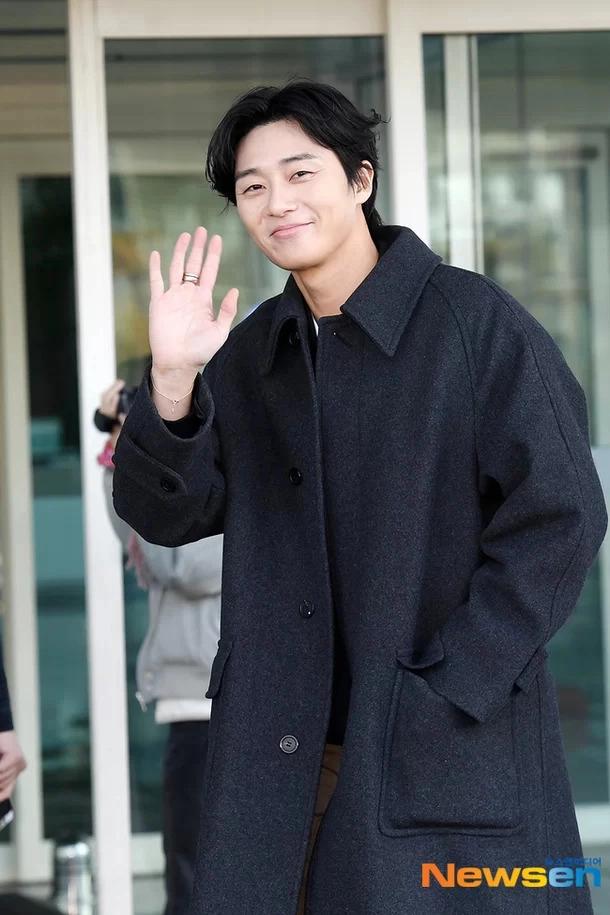 Công ty quản lý đính chính tin đồn Park Seo Joon xin tiền fan-2