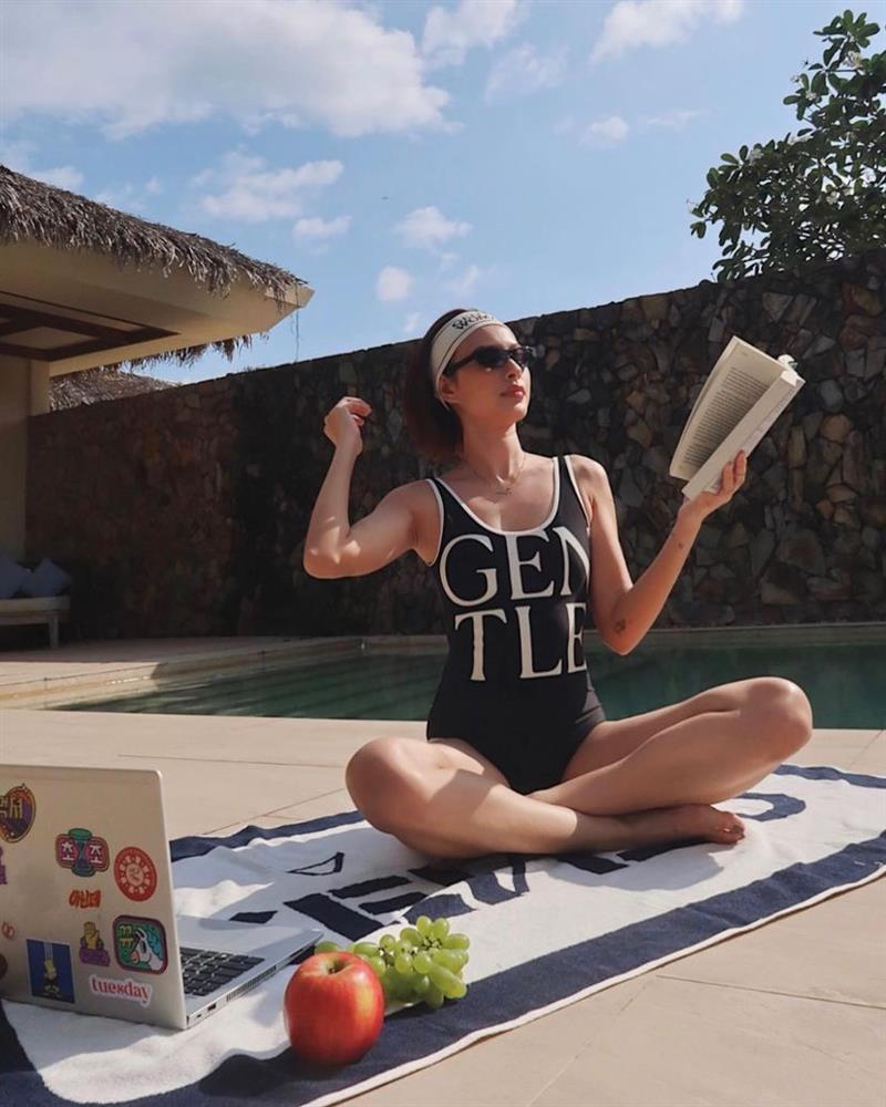 Học Tú Hảo cách chọn bikini dành cho những cô nàng ngực lép-1