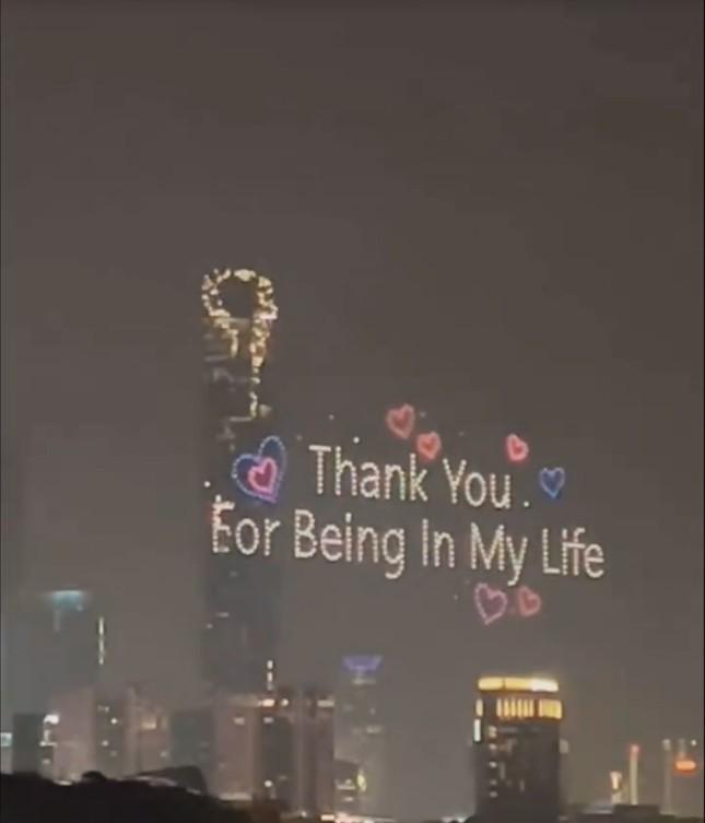 Thuê 520 máy bay không người lái mừng sinh nhật người thương-4