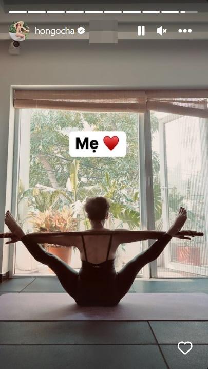 Showbiz Việt ngày 27/2: Mẹ Hà Hồ U70 thực hiện động tác yoga khó-1