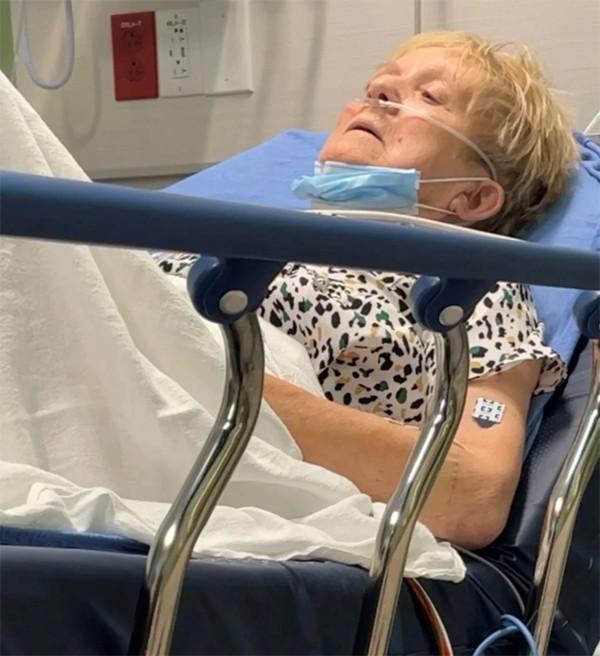 Tổn thương phổi nghiêm trọng sau khi dùng bồn tắm ở nhà nghỉ-1