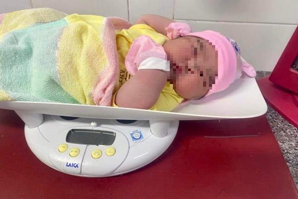 Xuất hiện bé sơ sinh ở Hà Tĩnh chào đời có cân nặng khủng-1