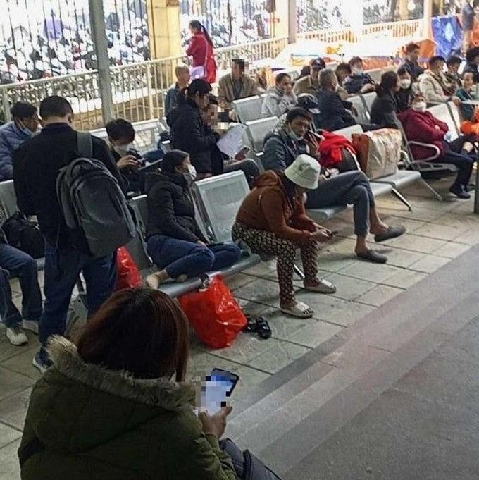 Mổ chạy trước ngày bệnh viện tuyến cuối hạn chế mổ phiên-3