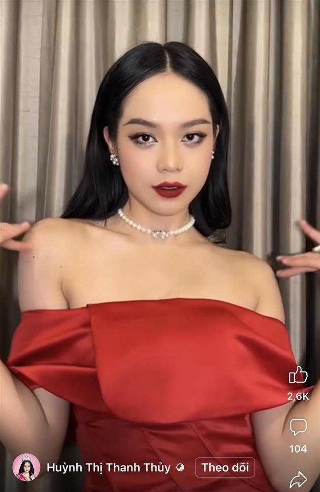 Hoa hậu Thanh Thủy công khai chia sẻ ảnh mặt mộc-4