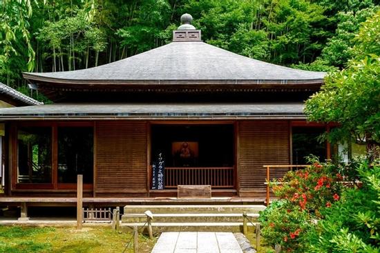 Khám phá 'ngôi đền ly hôn' có một không hai ở Nhật Bản