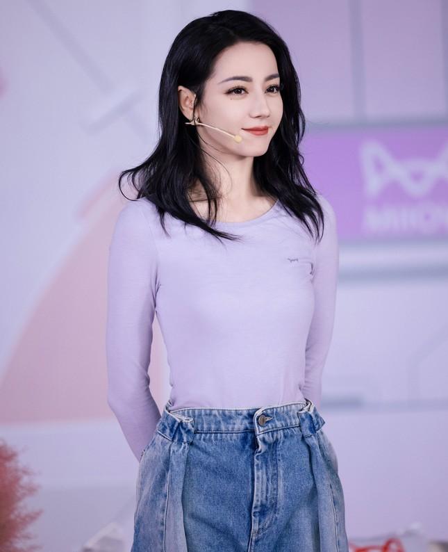 Địch Lệ Nhiệt Ba mặc váy tennis đáp trả tin mang thai-3