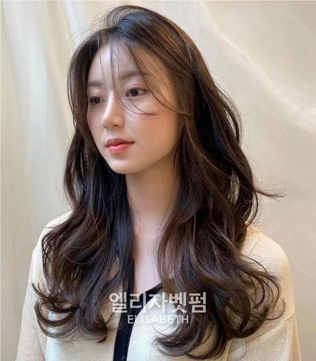 5 kiểu tóc xoăn dẫn đầu xu hướng năm 2023-6