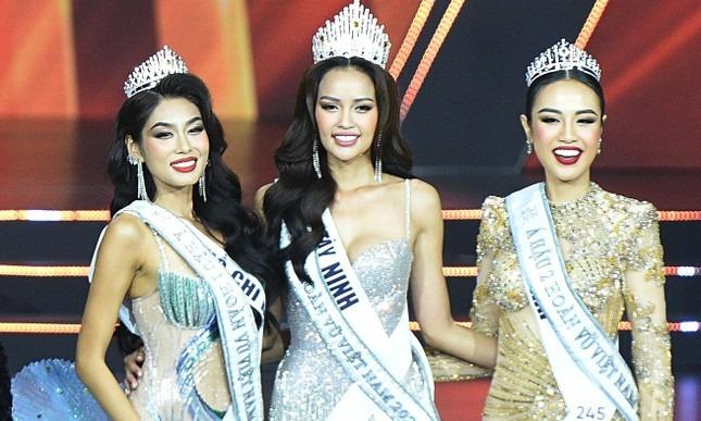 Phản hồi việc bị tước quyền sử dụng tên Hoa hậu Hoàn vũ Việt Nam-1