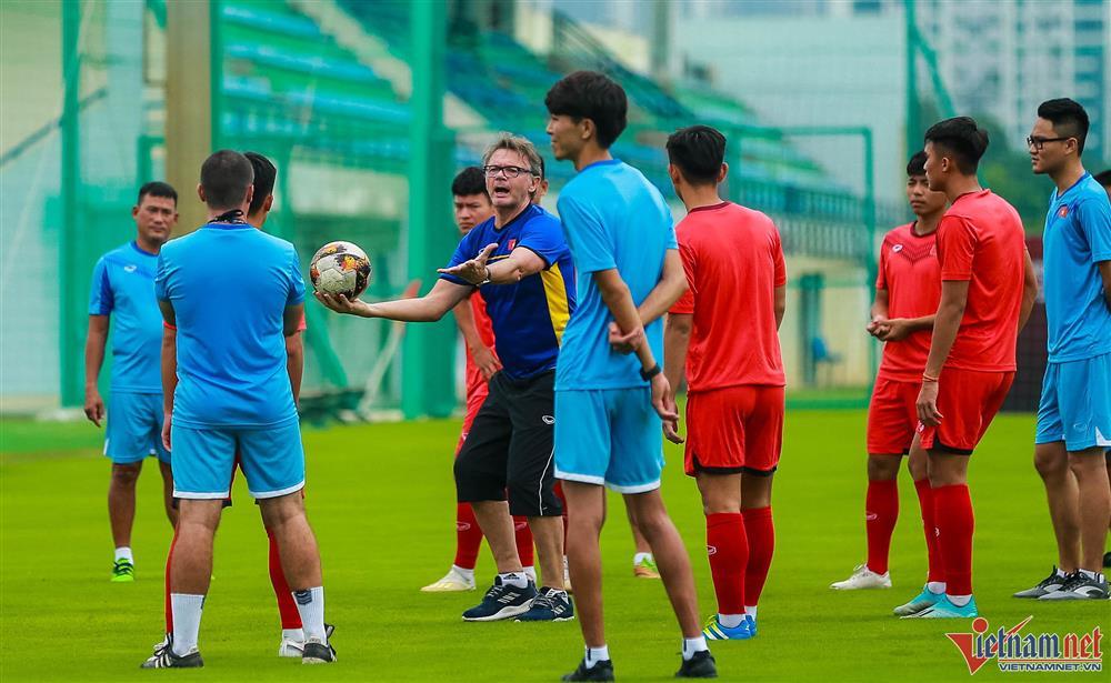 HLV Philippe Troussier chọn quân và những kỳ vọng khác biệt-1