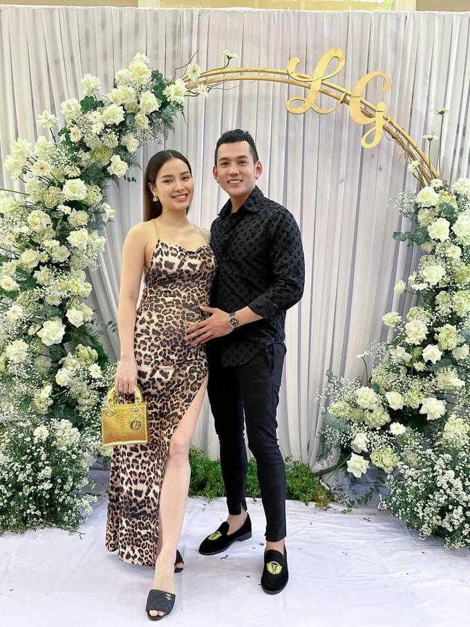 Bị nhận xét mặc hở khi mang thai, Phương Trinh Jolie nói gì?-3