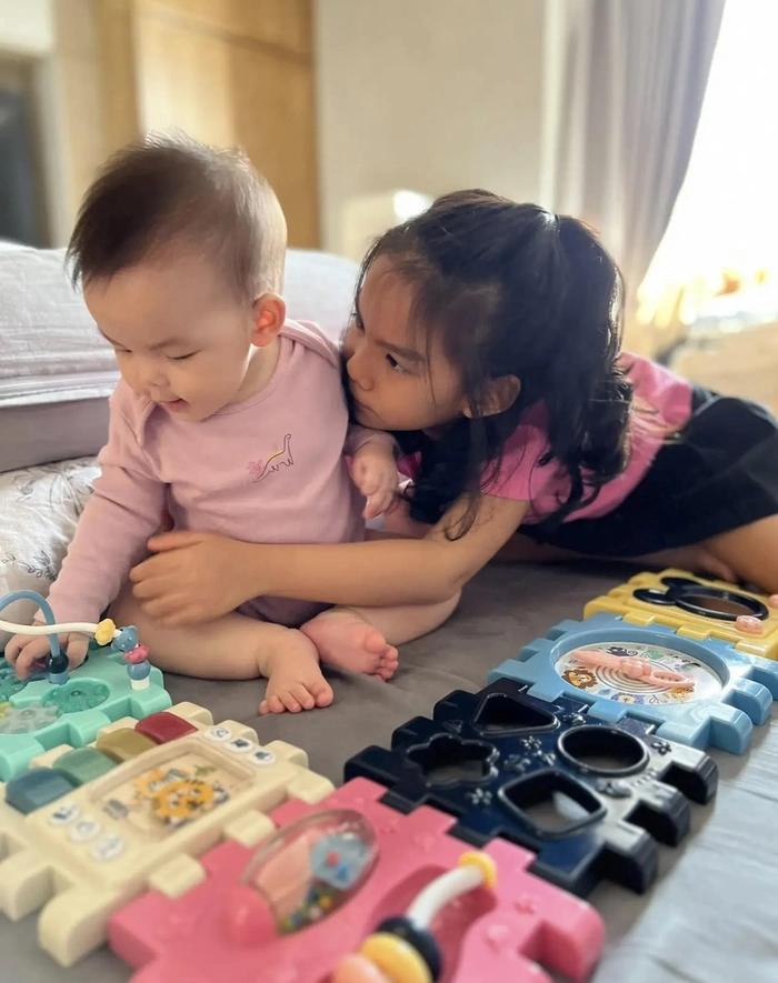 Phạm Quỳnh Anh khoe cận con gái út hơn 7 tháng tuổi-3