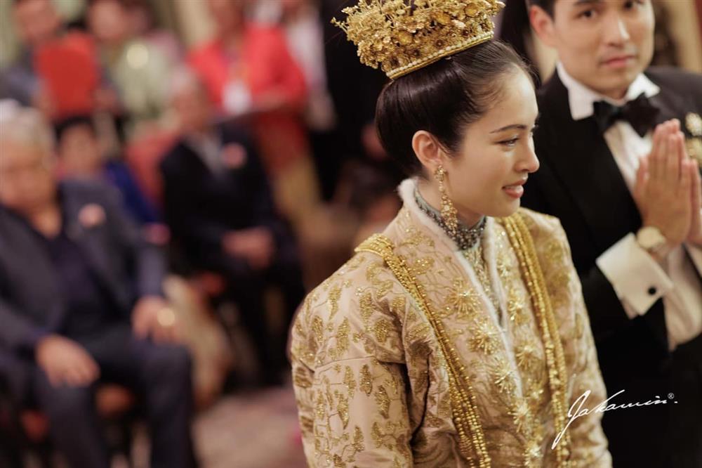 Hoa hậu chuyển giới đẹp nhất Thái Lan khóc trong ngày cưới-7