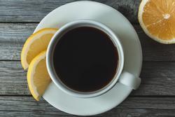 Trào lưu uống cà phê với chanh để giảm mỡ có thật sự hiệu quả?