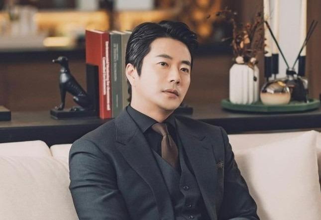 Tài tử Kwon Sang Woo bán 5 siêu xe sau khi bị điều tra thuế-1