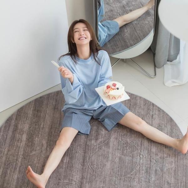 Chị đại Cbiz diện đồ bó thu hút không kém hậu bối đôi mươi-9