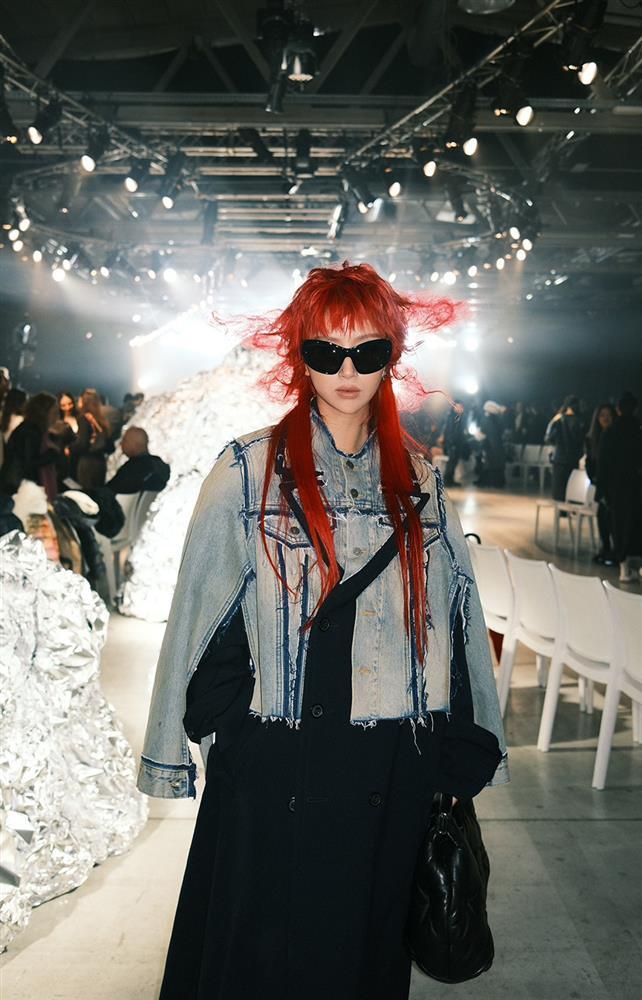 Quỳnh Anh Shyn lập kỷ lục tại Milan Fashion Week-10