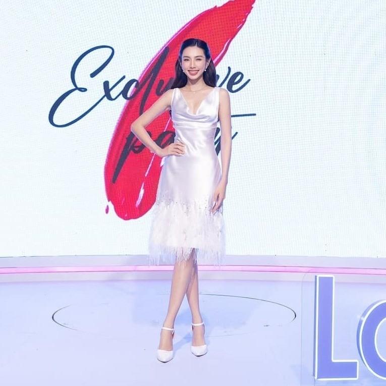 3 lần Hoa hậu Thùy Tiên đọ sắc bên Hồ Ngọc Hà-1