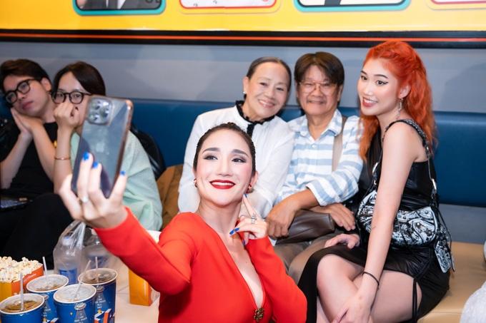 Con gái Cát Tường: Du học sinh cao 1,73m, nhan sắc ấn tượng-3