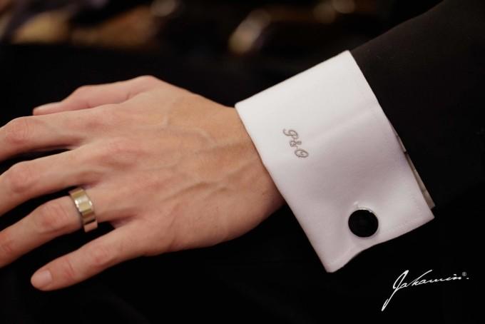 Cận cảnh trang phục cưới dát vàng của Hoa hậu chuyển giới đẹp nhất Thái Lan-8