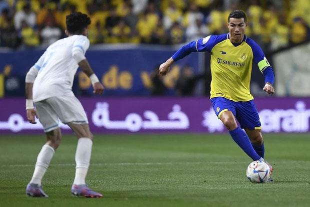 Ronaldo mờ nhạt trong màn ngược dòng thần kỳ của Saudi Arabia-2