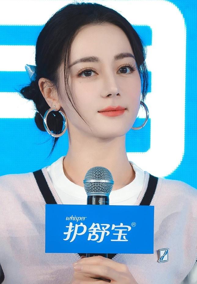 Chiến lược trở lại của Địch Lệ Nhiệt Ba-1