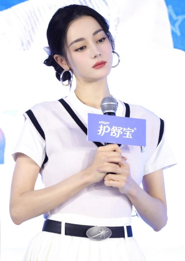 Chiến lược trở lại của Địch Lệ Nhiệt Ba-3