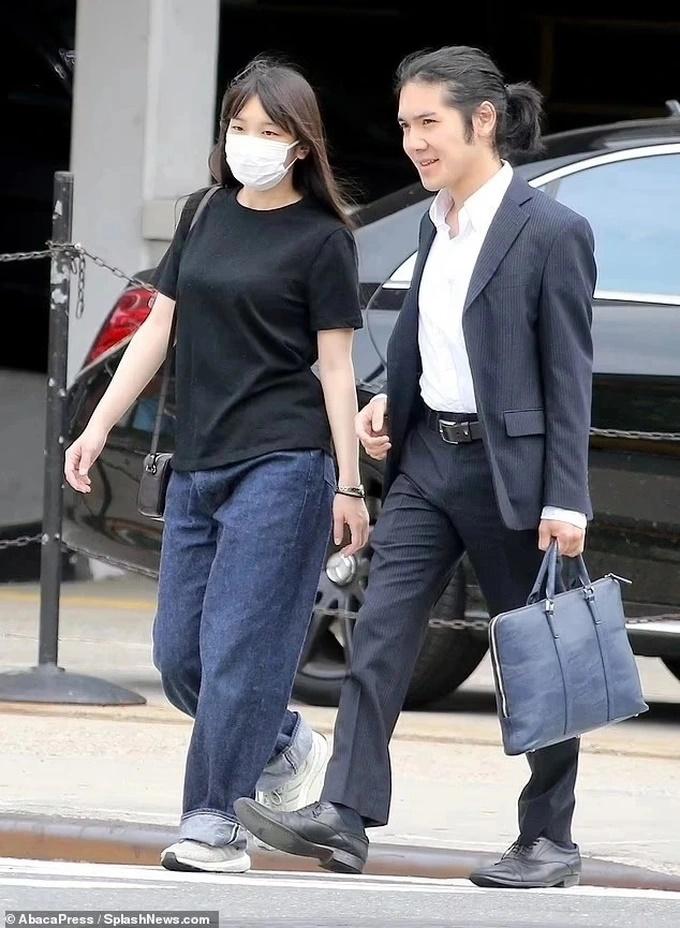 Chồng cựu công chúa Nhật chính thức trở thành luật sư-1