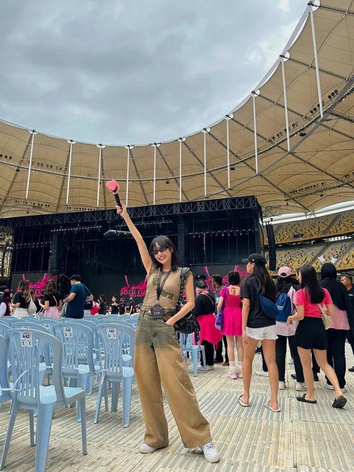 Anh Tú đưa Diệu Nhi sang Malaysia xem concert BLACKPINK-3