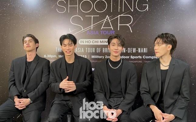 Fan Việt hóa nàng Cỏ, F4 Thái Lan tỏ tình mượt trước giờ concert-3