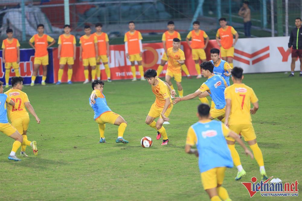 Cầu thủ U23 Việt Nam nhận tin vui từ HLV Philippe Troussier-1