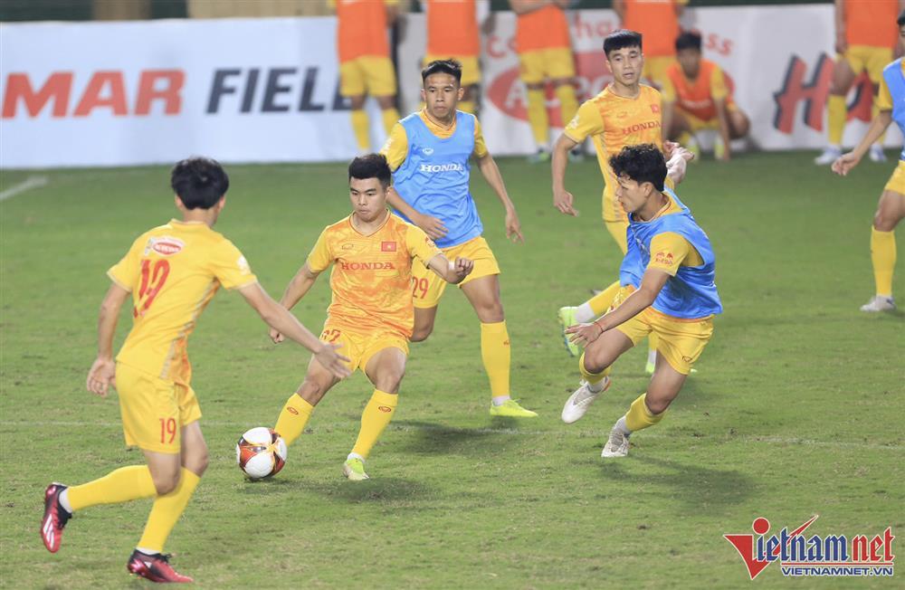 Cầu thủ U23 Việt Nam nhận tin vui từ HLV Philippe Troussier-3