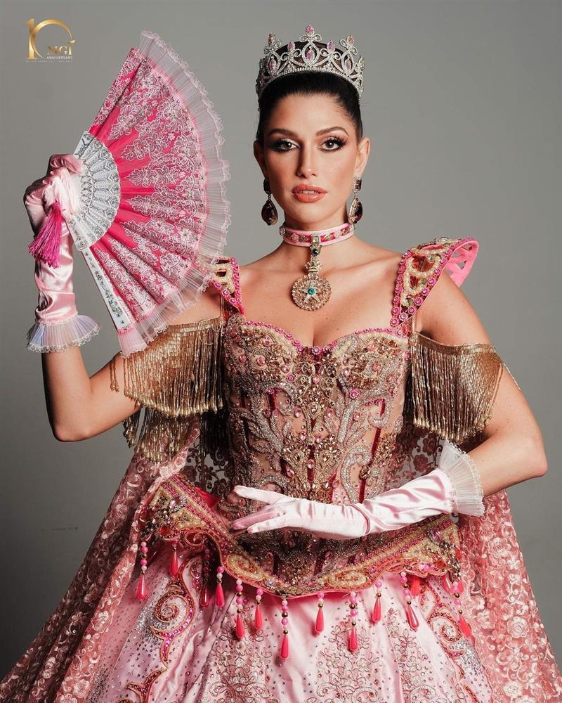 Nhan sắc người đẹp giành giải Hoa hậu đẹp nhất thế giới 2022-3