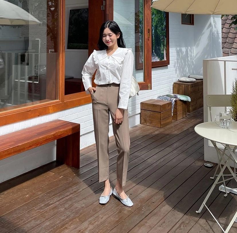 Kết hợp quần âu ống đứng với 5 kiểu áo để hack tuổi-1