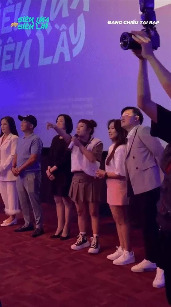 Mạc Văn Khoa bị khán giả tát vì lý do không ngờ-1