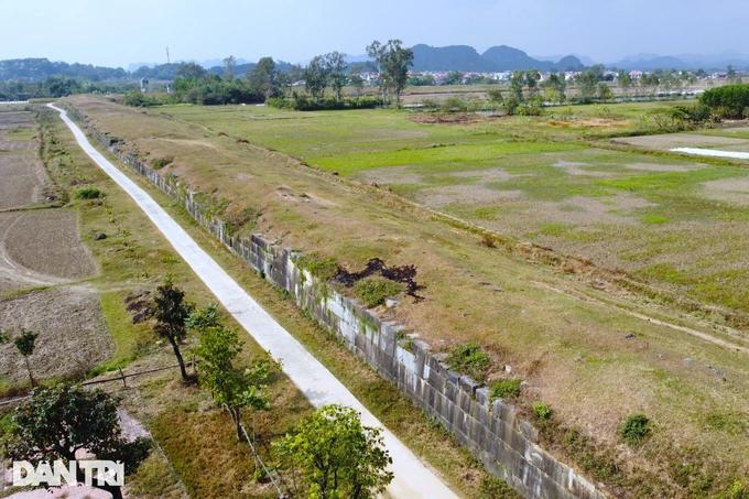 Phát lộ dấu tích kiến trúc, kỹ thuật ghép đá ở cổng Thành nhà Hồ-3