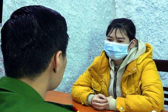 Những tình tiết 'lạ' trong vụ bạo hành bé trai 17 tháng tử vong