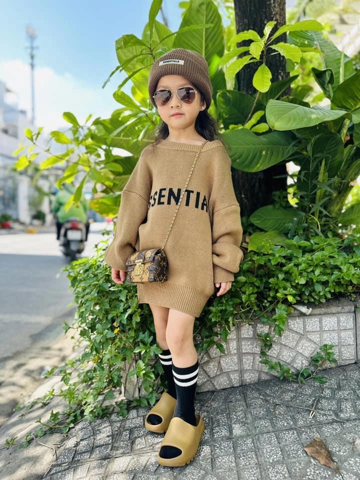 Style cá tính của 2 mẫu nhí nổi tiếng: Bé Happi và Nhã Uyên-8