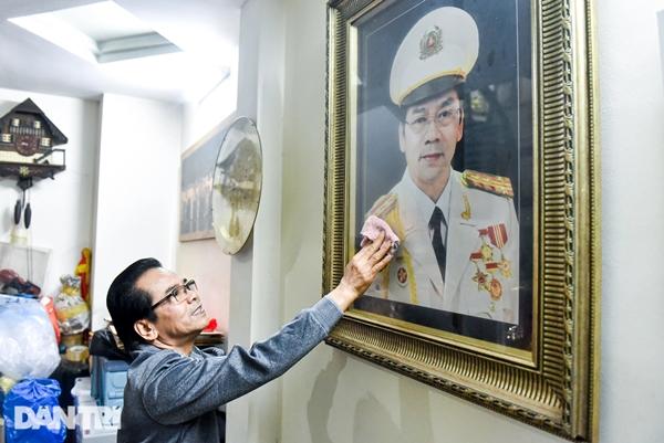 NSND Trần Nhượng: 72 tuổi vẫn miệt mài đi diễn, mỗi ngày uống cả vốc thuốc-8