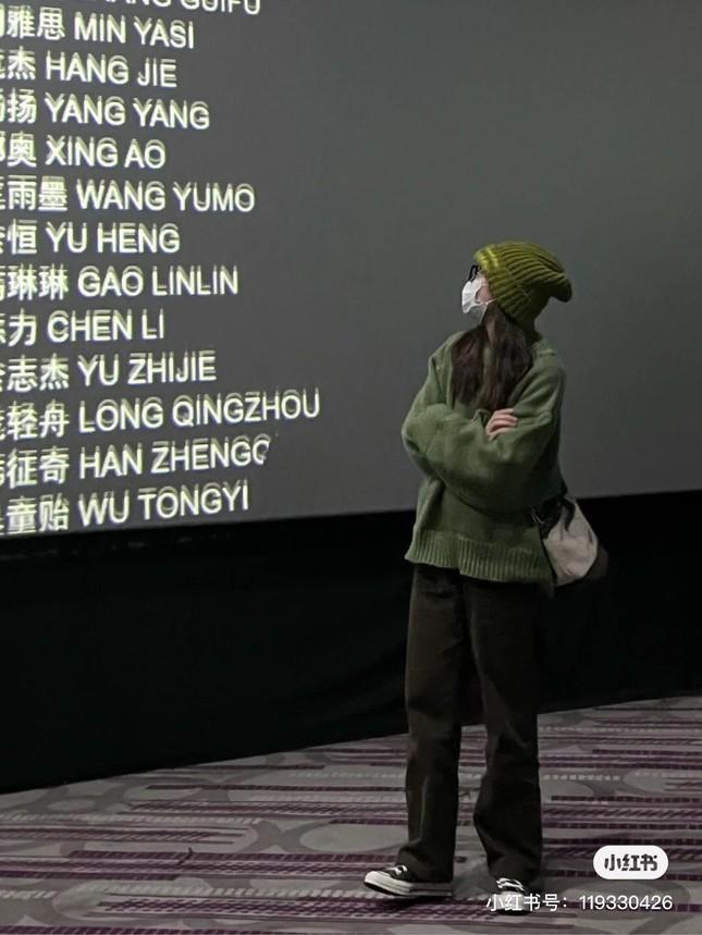 Tranh cãi trào lưu chụp ảnh trong rạp khi phim vừa kết thúc-1