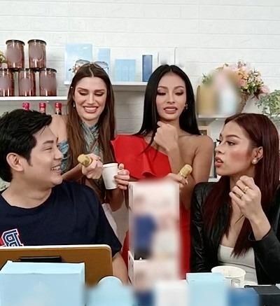 Thí sinh Hoa hậu Hòa bình Thái Lan livestream bán hàng để được vào top-4