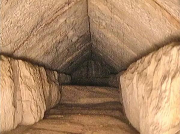 Bí mật ẩn sau đường hầm bên trong Đại Kim tự tháp cao nhất thế giới-2