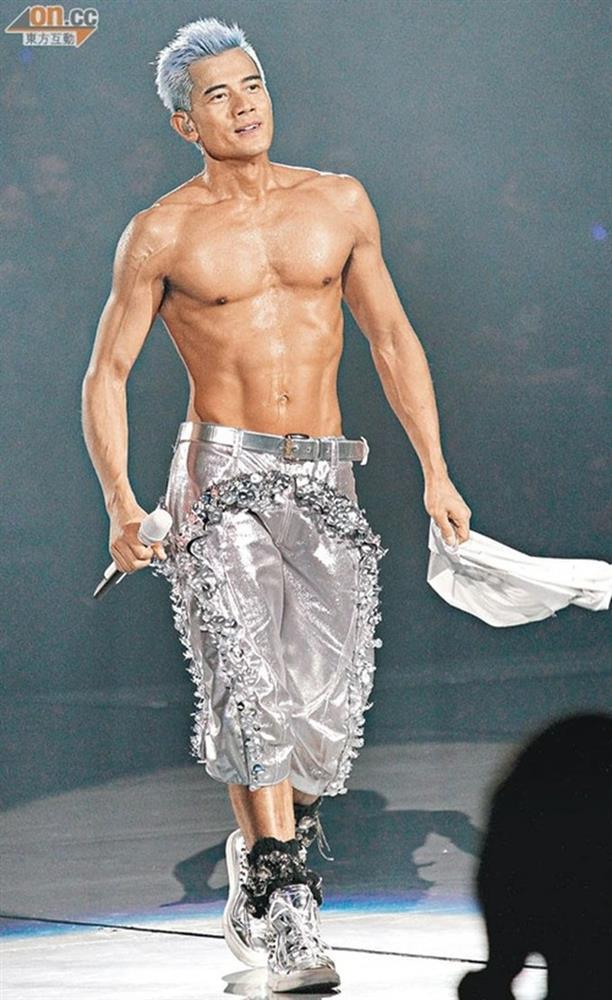 Quách Phú Thành phong độ, nổi tiếng ở tuổi U60-3